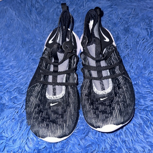 Nike Flex Run 2.0 (2018) - Women Size 9. - Picture 4 of 5